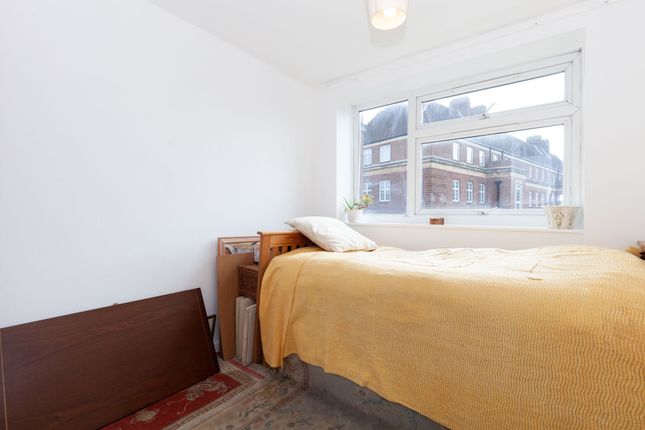 Flat for sale in Woodstock Close, Oxford