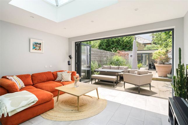 73, Alexandra Road, Surrey photo 3