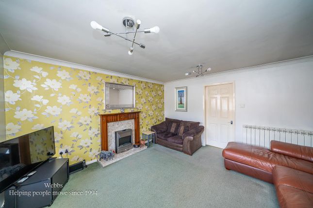 5, Macadam Close, Burntwood photo 2