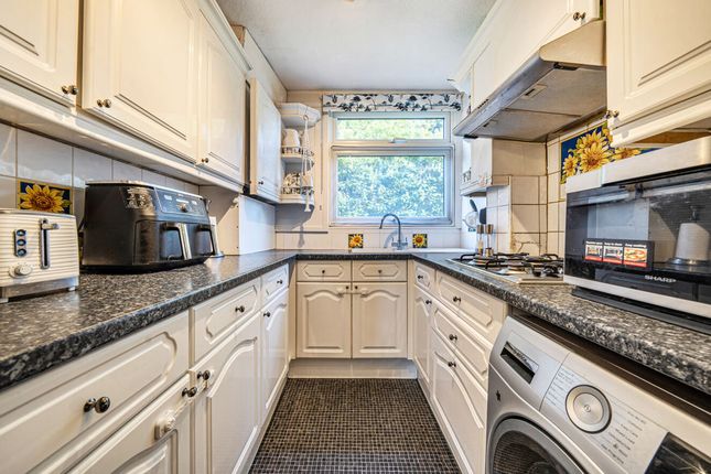 22, Craybury End, London photo 4