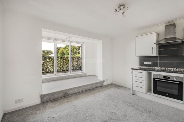 Birkbeck Road, Birkbeck Road, Mill Hill photo 4
