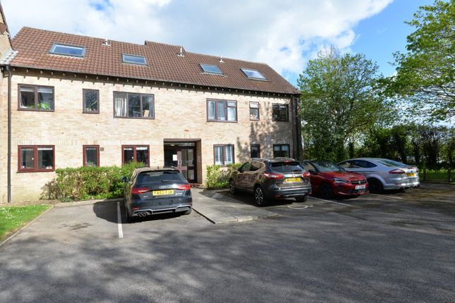 Flat for sale in Eastlands, New Milton, Hampshire