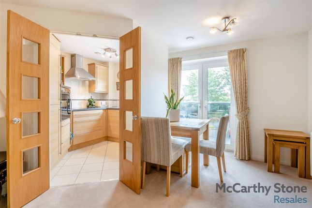 26 Oakfield Court, Crofts Bank Road, Manchester photo 2