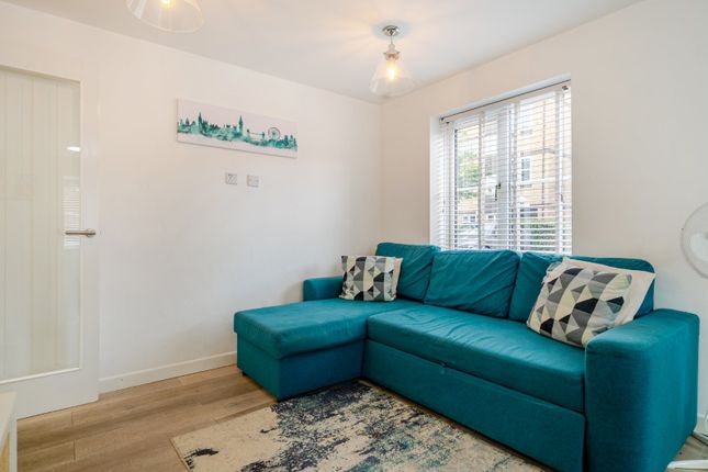 Flat 42, Hockney Court, 4, Rossetti Road, London photo 4