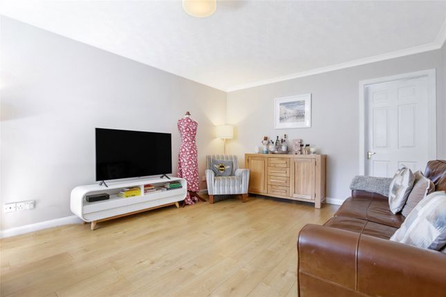 30, Pirleyhill Drive, Falkirk photo 4