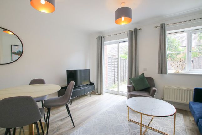 76, Jersey Drive, Wokingham photo 4