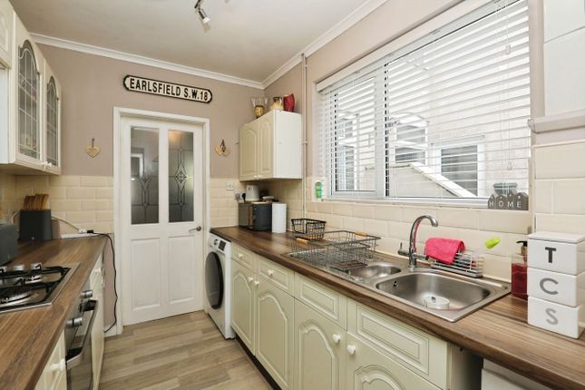 49, Woodshutts Street, Stoke-on-Trent photo 4