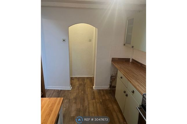 Queensmead Road Meir, Stoke-On-Trent photo 4