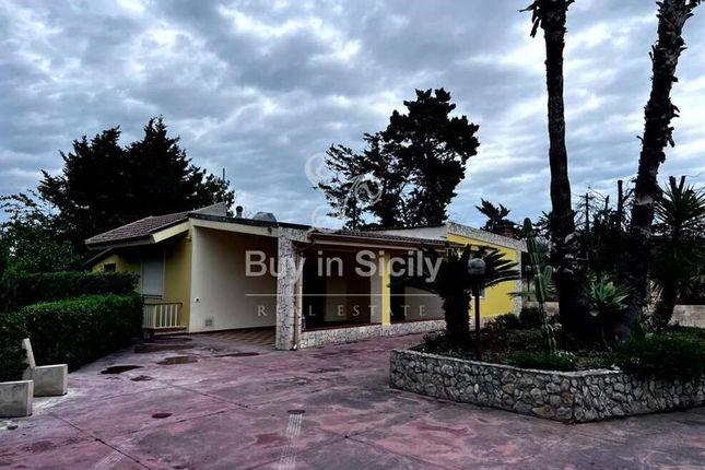 Thumbnail Villa for sale in Via Del Sedano, Sicily, Italy