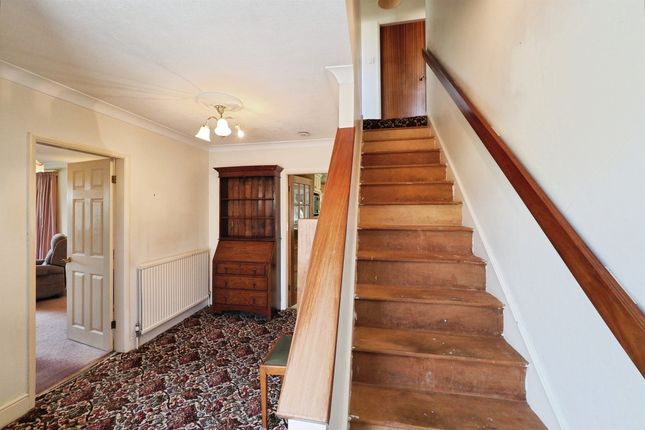 1, Oak Close, Derby photo 2