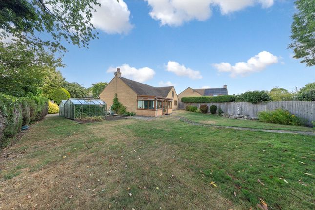6, Griggs Orchard, Newport Pagnell photo 4
