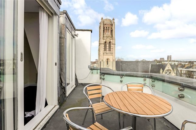 Flat 4, 10, Colville Gardens, London photo 4