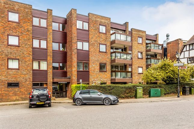 Thumbnail Flat for sale in Oakleigh Court, Station Road West, Oxted