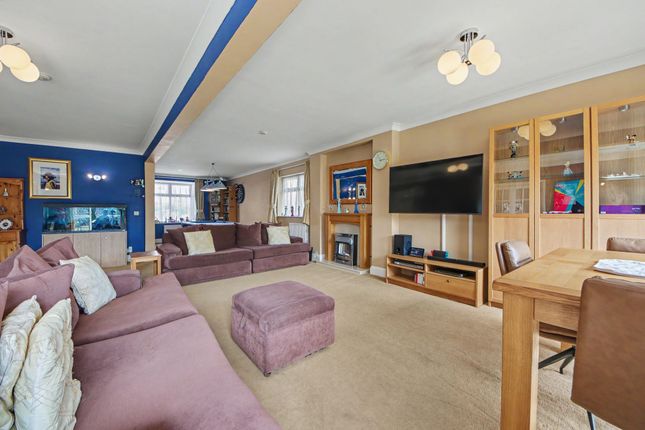 18 Heathfield Road, Southampton photo 2