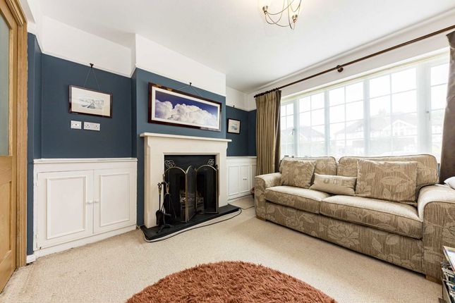Esher Road, East Molesey photo 4