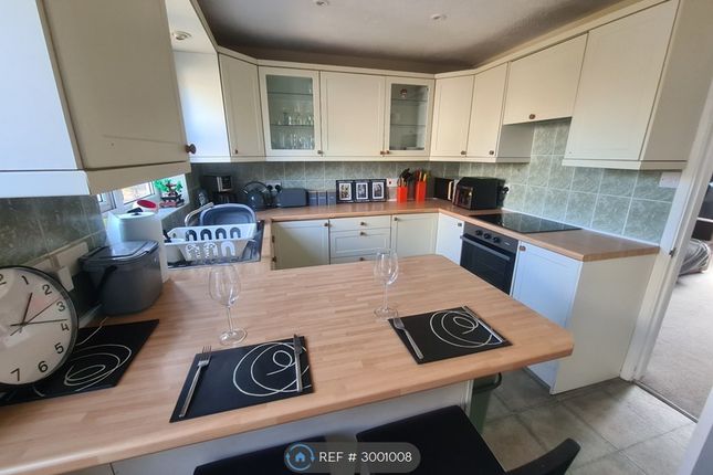 Colmworth Close, Lower Earley, Reading photo 3