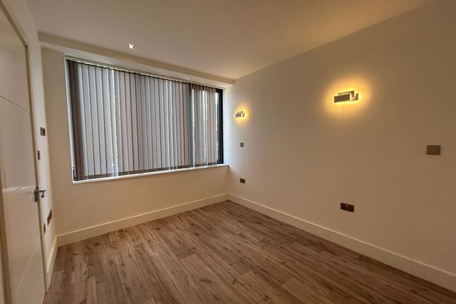 Flat 22, Leat House, Newbury photo 5
