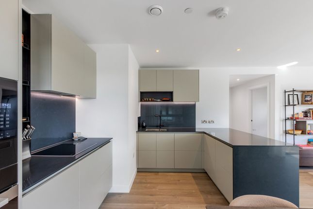 Azure Appartments,Flat 4, Dragonfly Walk, London photo 4