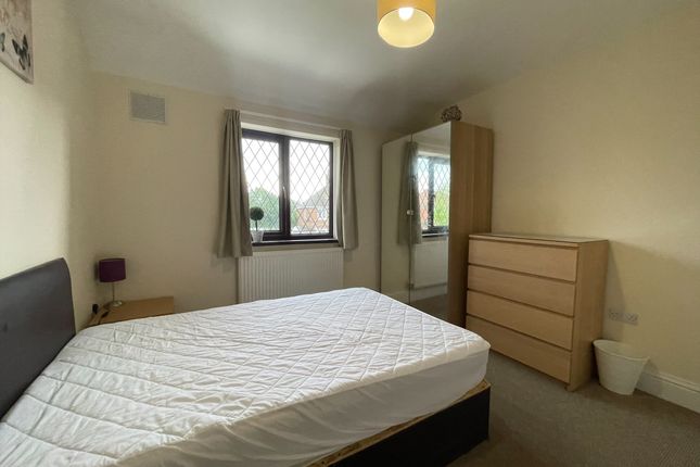 Thumbnail Room to rent in Dudley Road, Doncaster