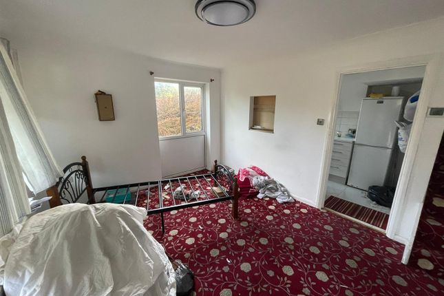 1 Bed - Sutton Lane