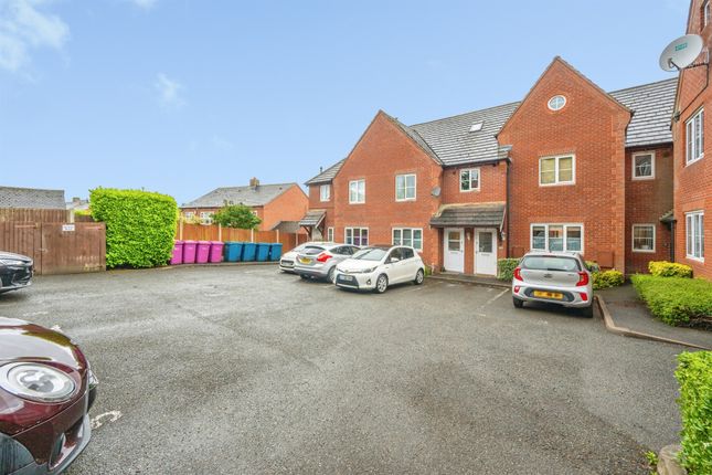 40, Wheel Lane, Lichfield photo 2