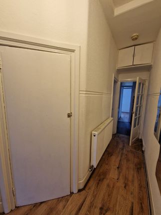 Flat to rent in Sketty Road, Enfield