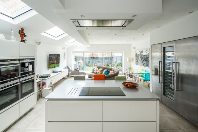 Thumbnail Semi-detached house for sale in Finsen Road, London