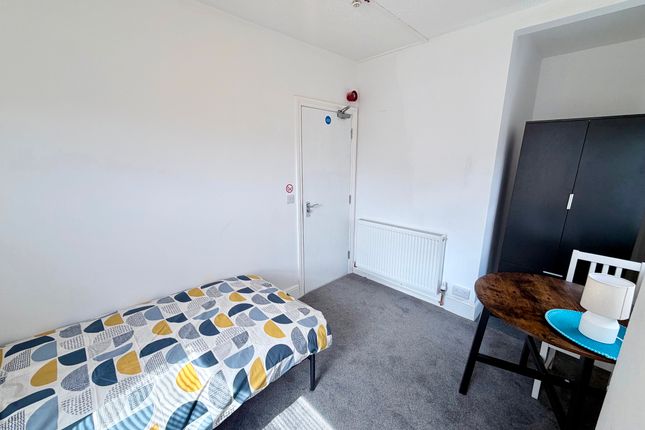 Room 2, 169 Ranelagh Road, Ipswich photo 2