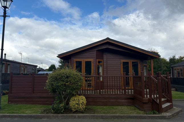 2-bed caravan on 1, Swainswood, Park Road, Swadlincote, £169,950