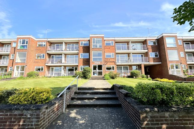 Flat to rent in Cooden Drive, Bexhill-On-Sea