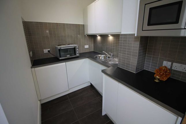 Flat Gnd Flr Rear Left, Leythe Road, London photo 3