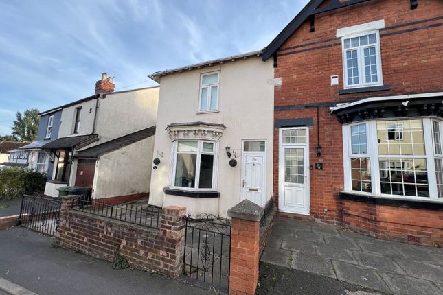 3-bed semi-detached on 15A, Sandy Lane, Wolverhampton, £130,000