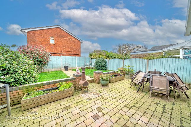 10, Mitcham Close, Cannock photo 3