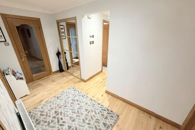 8 Cornhill Road, Glenrothes photo 4