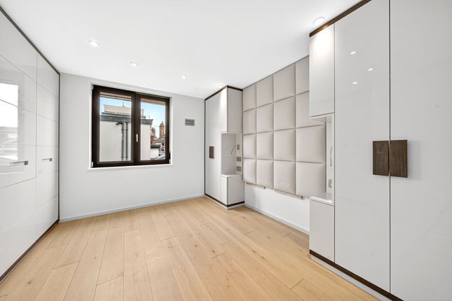 Flat 7, 103A Seven Sisters Road, London photo 2