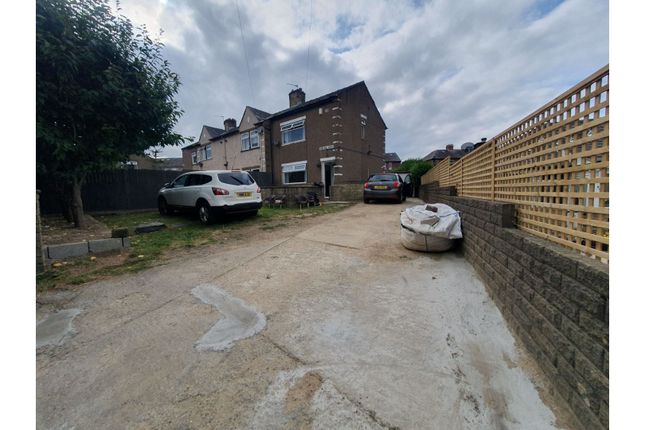 Thumbnail End terrace house for sale in Sandhall Green, Halifax