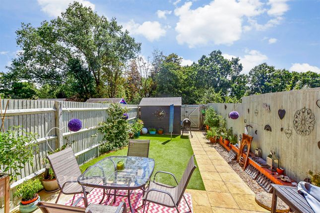 2-bed terraced on 39, Shipwrights Close, Emsworth, £340,000