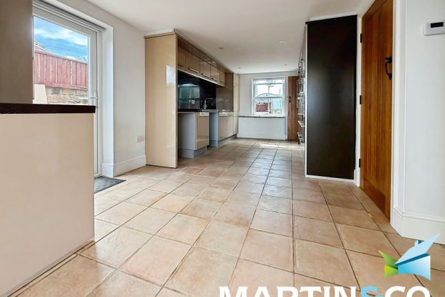 107, Station Road, Wakefield photo 4