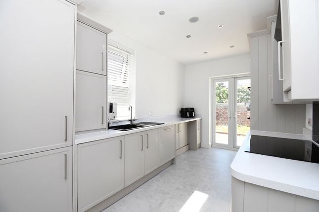 36 Alexandra Road, Manchester photo 3