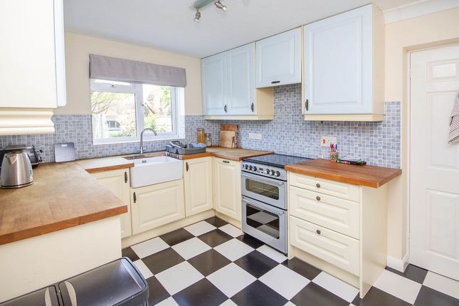4, Crooked Hays Close, Southampton photo 4