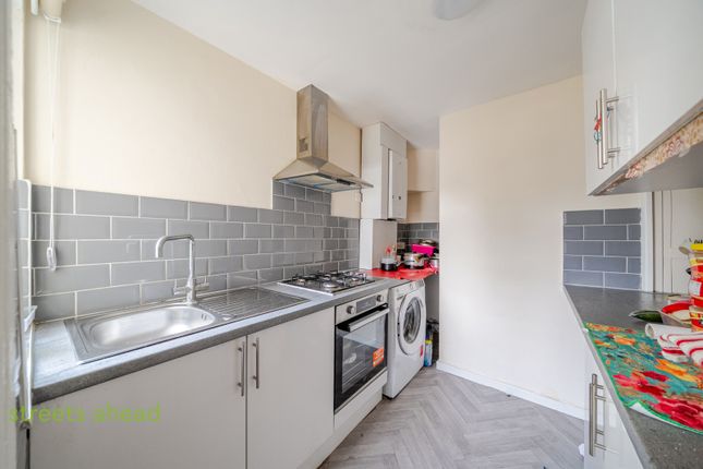 145, Bensham Lane, Thornton Heath photo 3