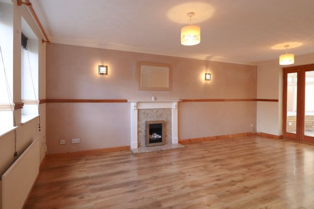 5, Watson Acre, Andover photo 3