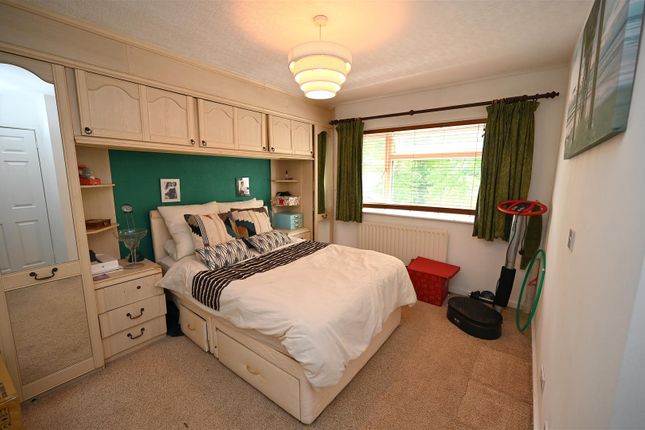 2, Christchurch Close, Birmingham photo 4
