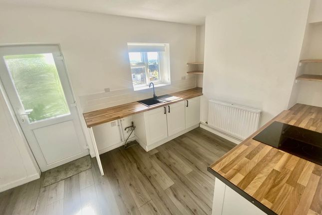 Parc Avenue, Morriston, Swansea photo 3