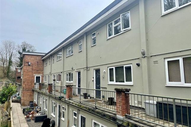 Thumbnail Flat for sale in Queens Court, Brimscombe, Stroud, Gloucestershire