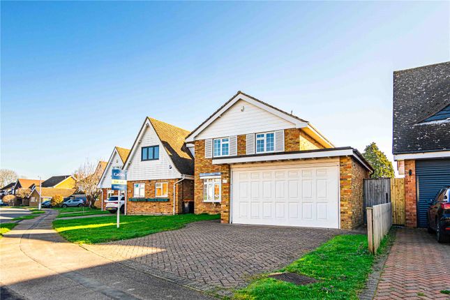 3-bed house on 30, The Orchards, Eaton Bray, £525,000