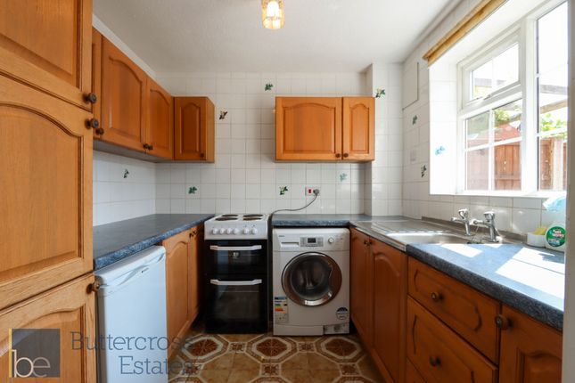 2 Walker Close, Newark photo 4