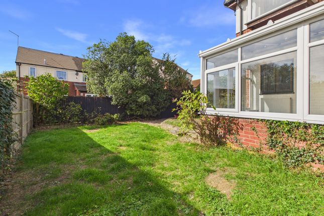 26, William Road, Northampton photo 3