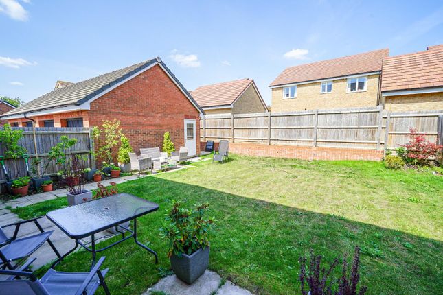 24, Ramsay Drive, Leighton Buzzard photo 4