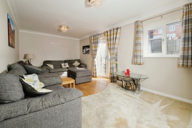 Town house for sale in Northcote Way, Doe Lea, Chesterfield, Derbyshire
